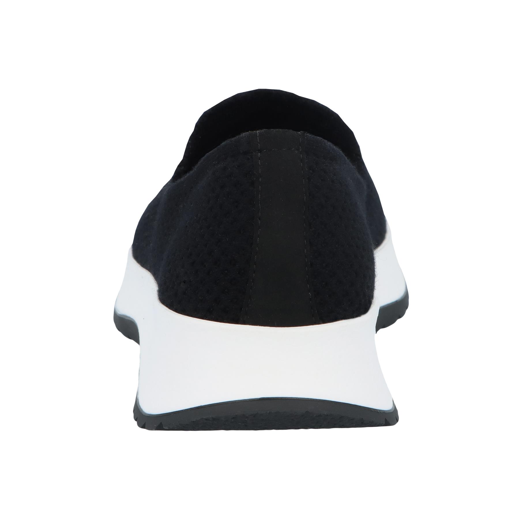 schwarze halbschuh hinteransicht