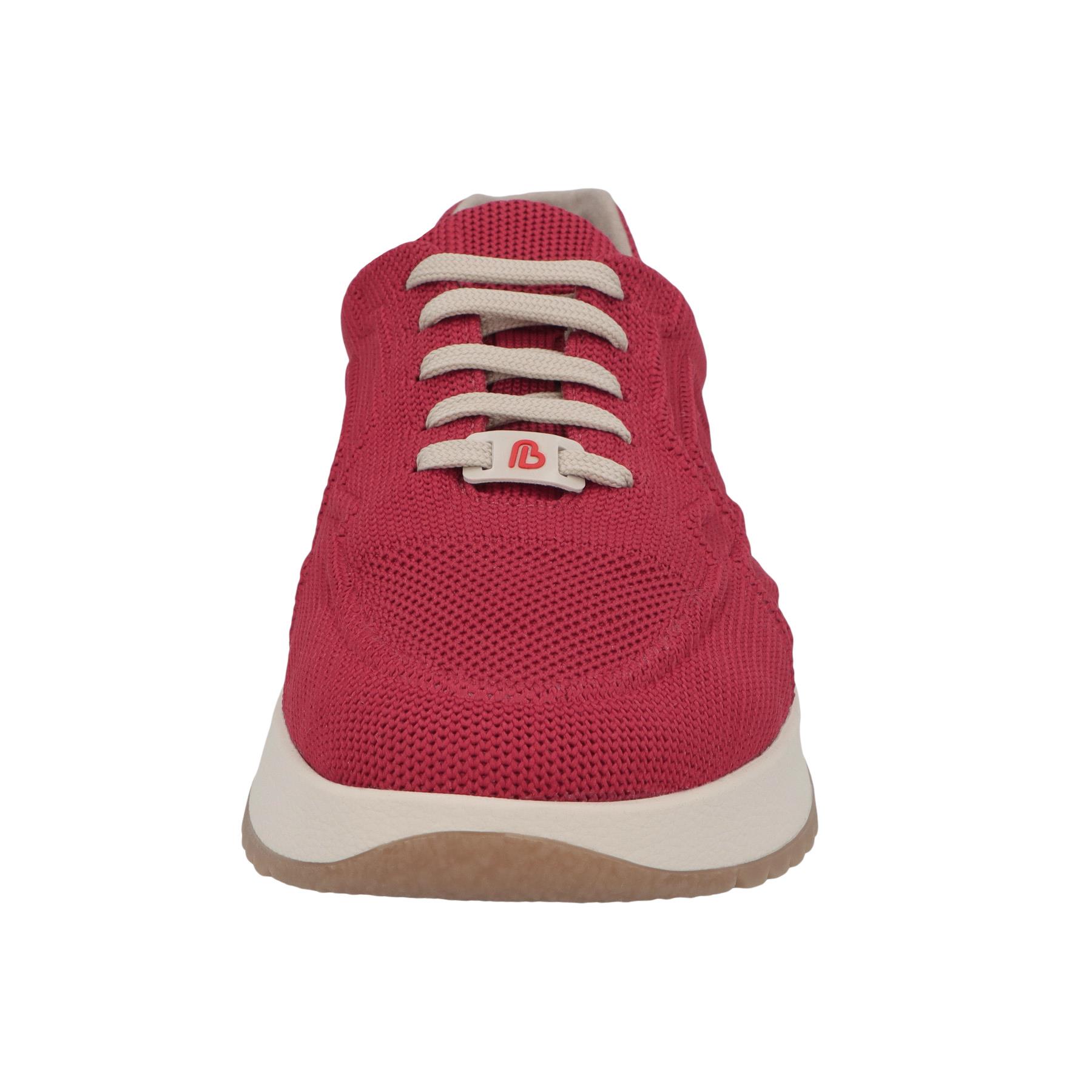 rote sneaker vorderansicht