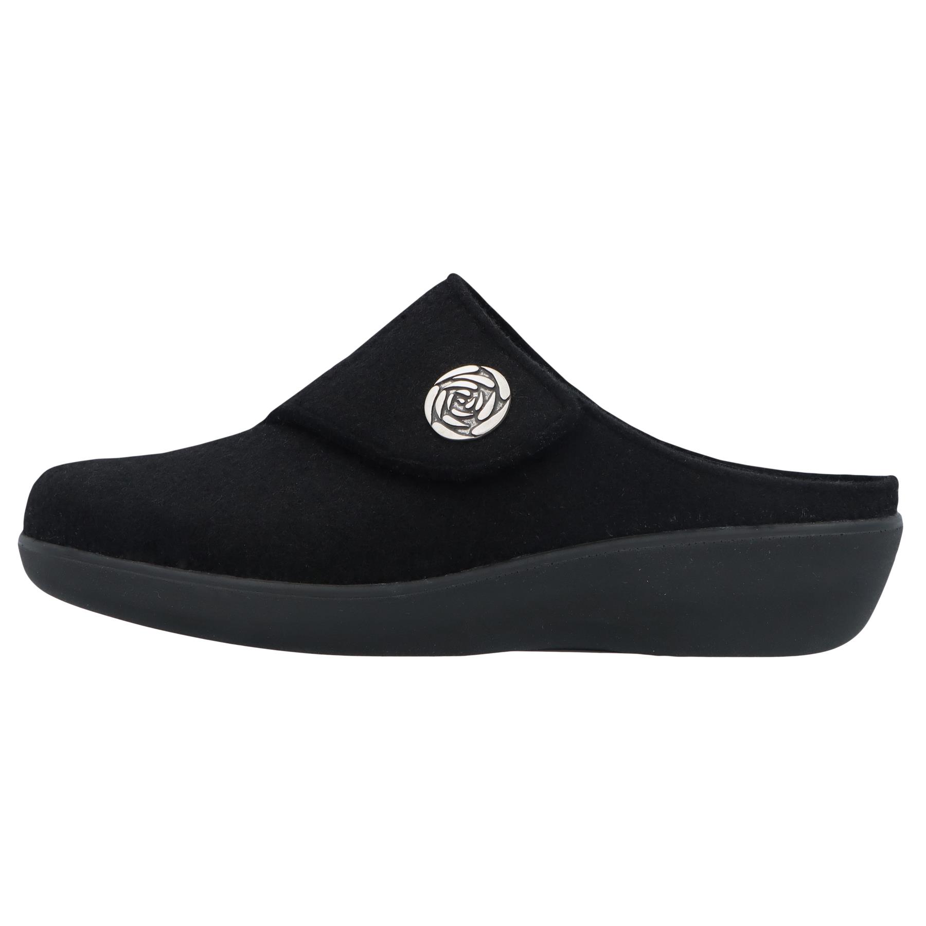 schwarze hausschuhe seitenansicht links