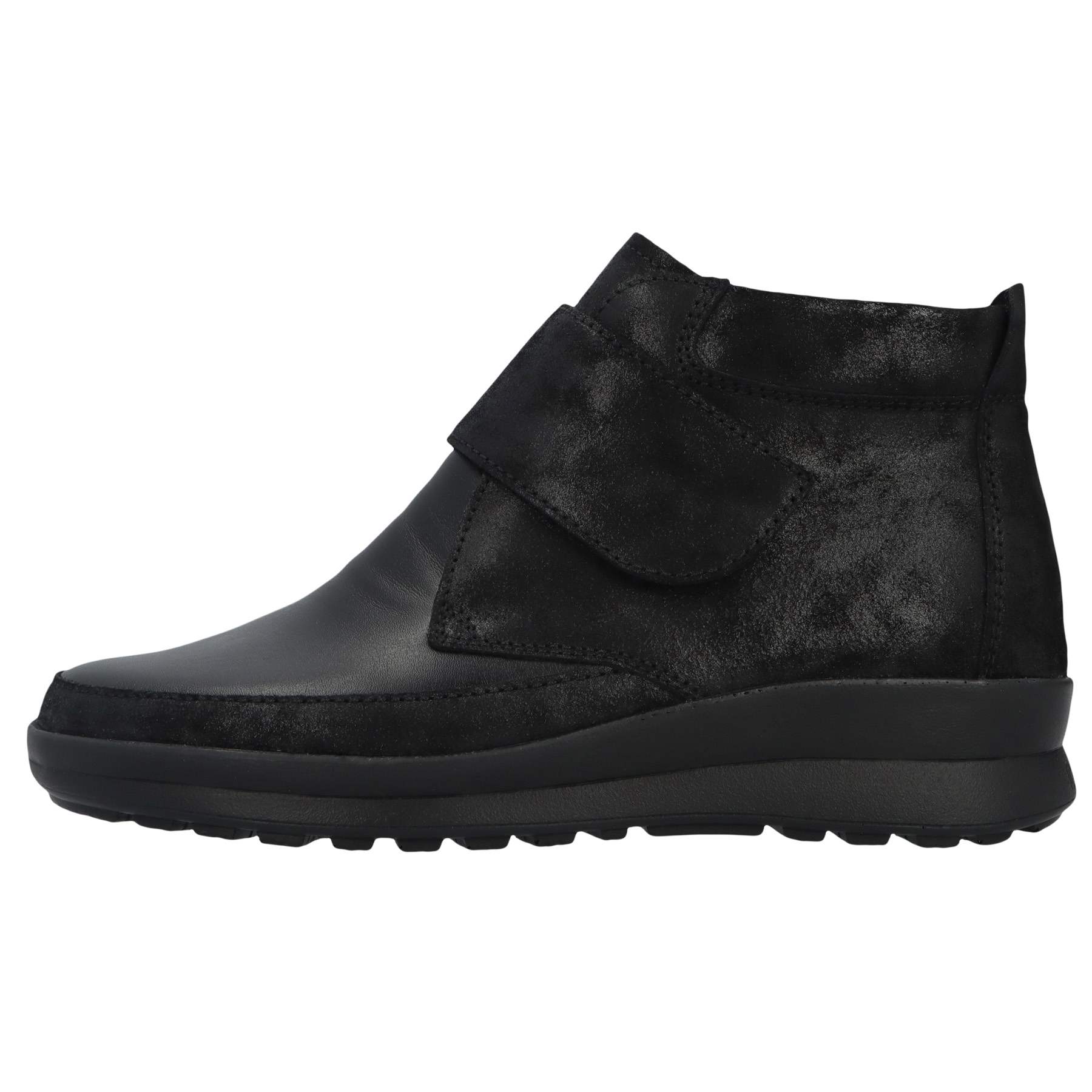 schwarze stiefeletten seitenansicht links