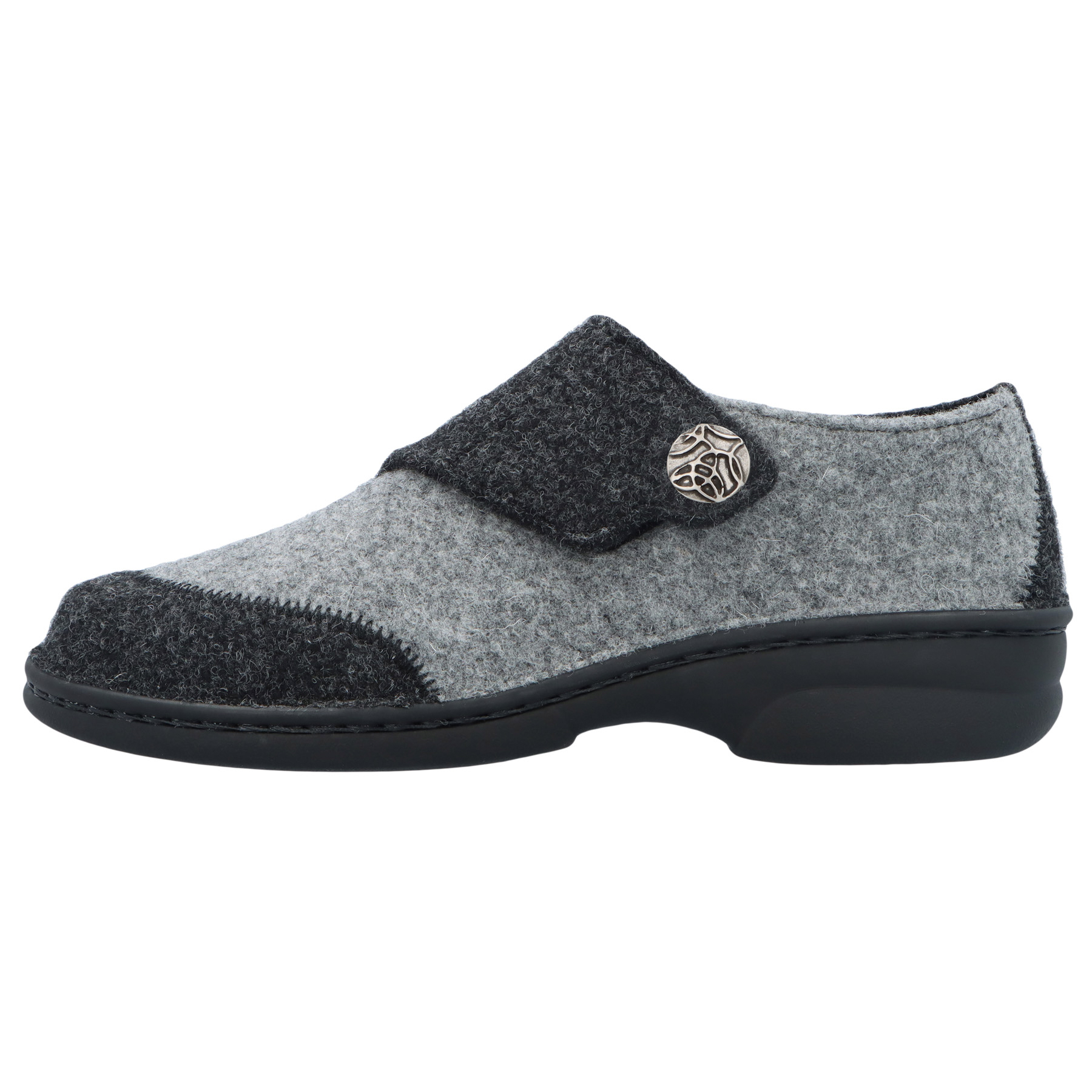 graue hausschuhe seitenansicht links