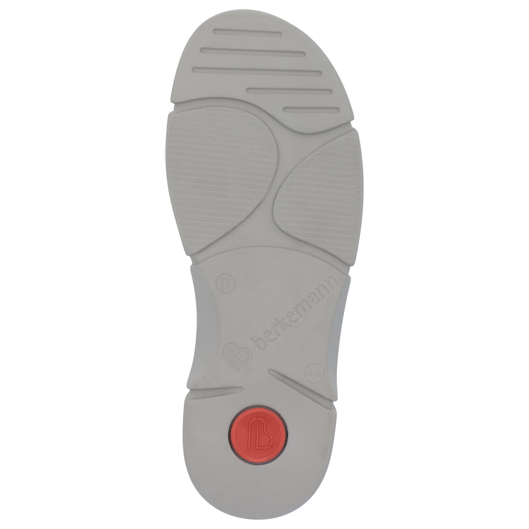 graue sneaker sohlenansicht