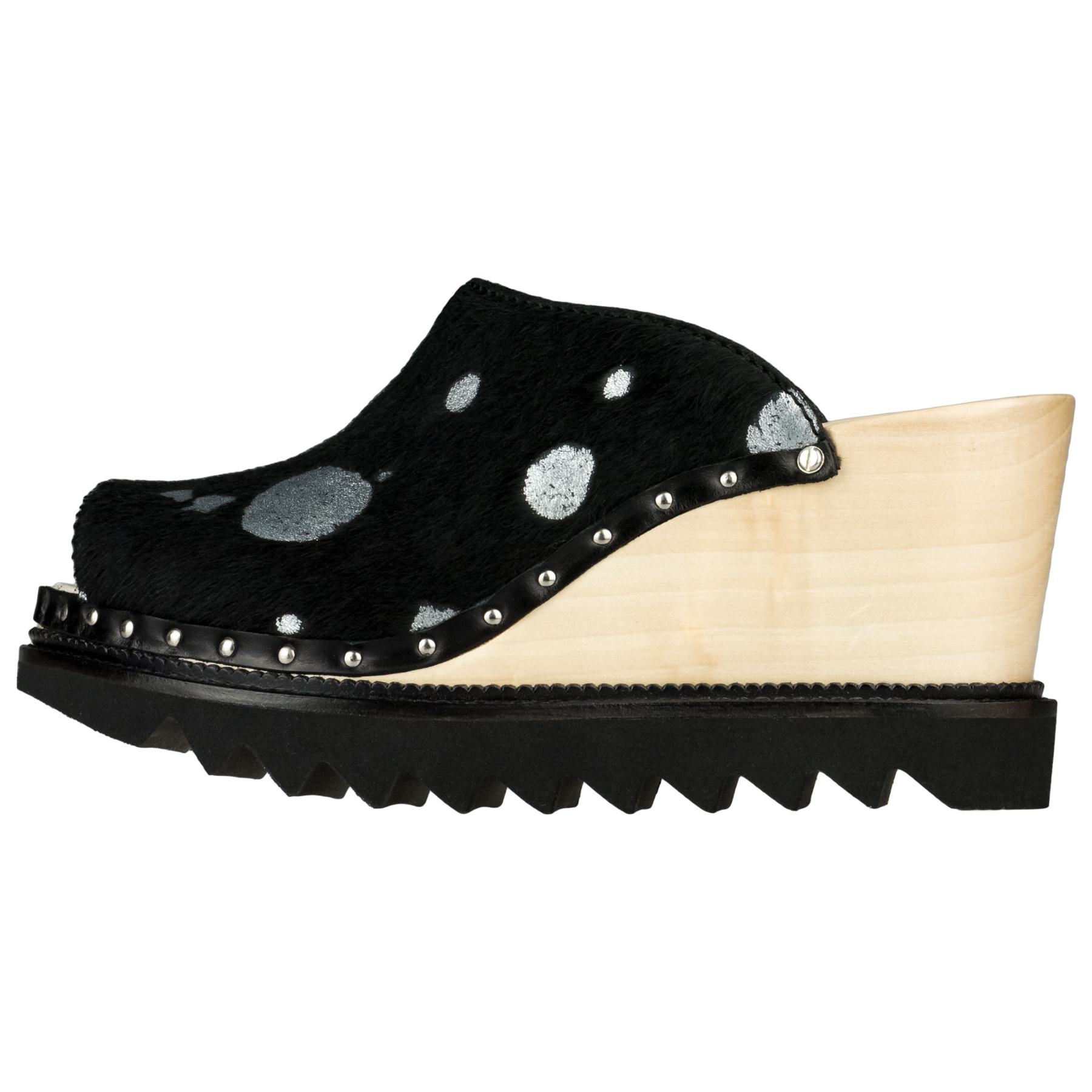 schwarze holzschuhe 3-4 ansicht